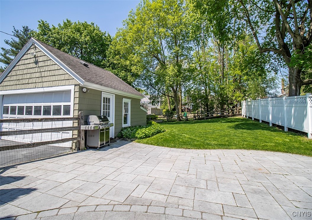 210 Wellington Road DeWitt, NY 13214 - Photo 4 of 47