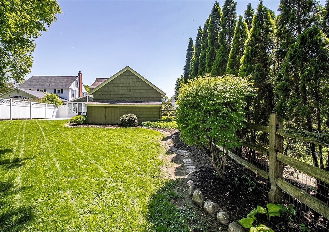 210 Wellington Road DeWitt, NY 13214 - Photo 6 of 47