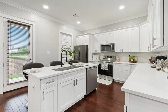 $3,000 | 8541 Victory Drive, Chalmette, LA 70043