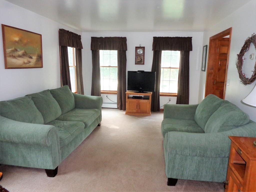 33 Sandy Hill Road Raynham, MA 02767 - Photo 14 of 42 Gallery Image 14