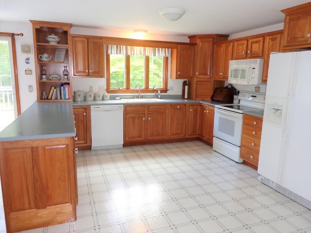 33 Sandy Hill Road Raynham, MA 02767 - Photo 3 of 42 Gallery Image 3