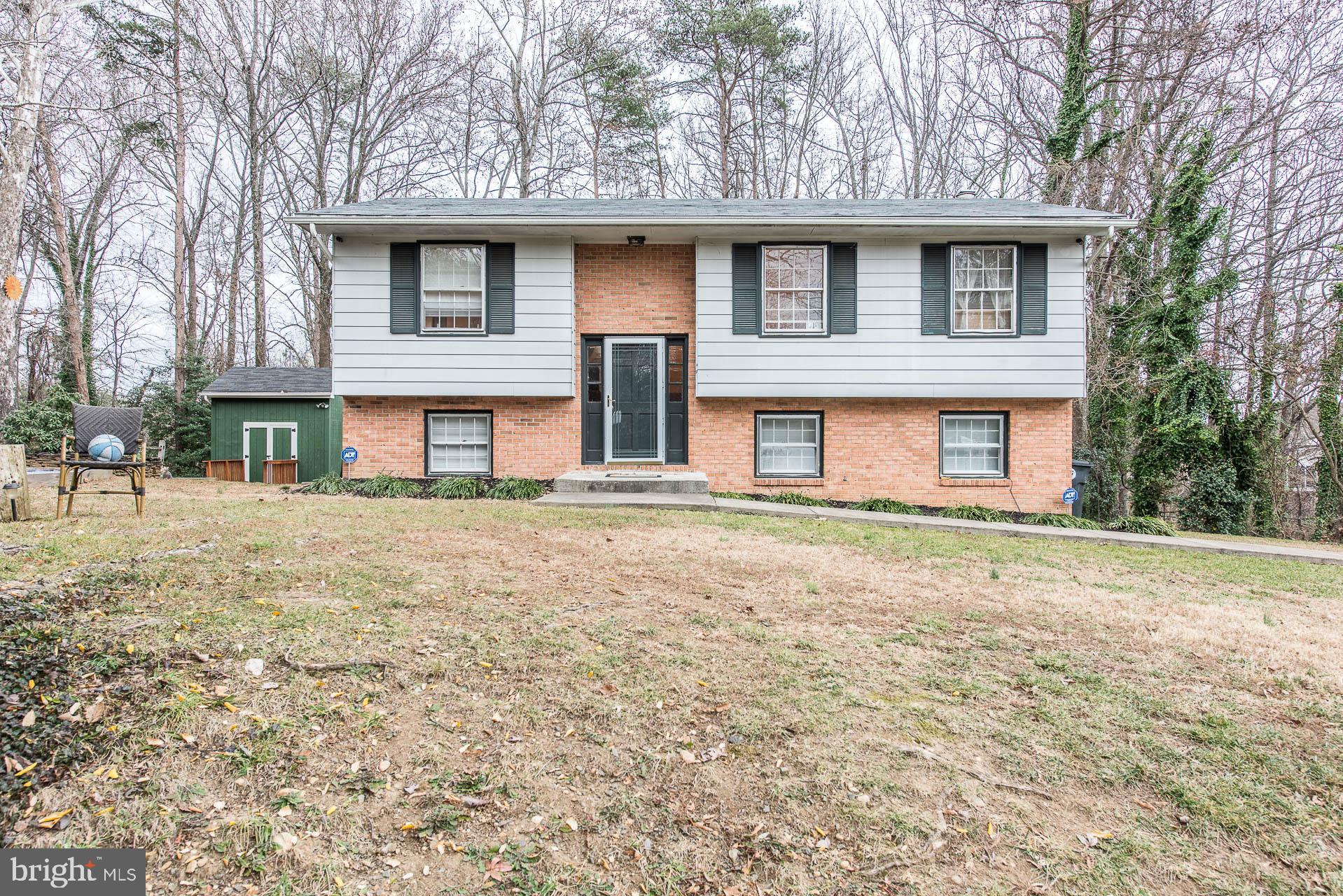 27 Apache Terrace Fredericksburg, VA 22401 - Photo 2 of 46