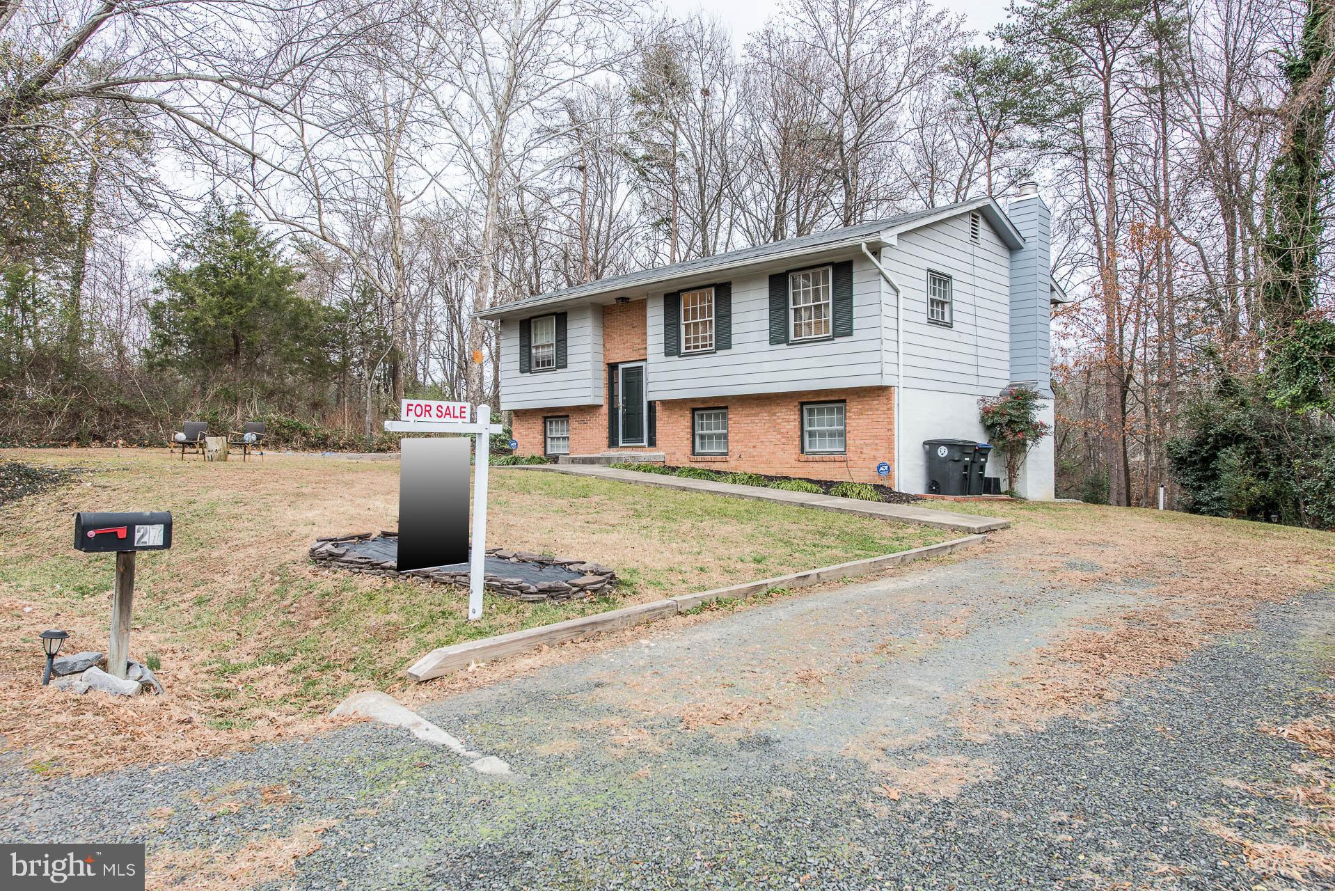 27 Apache Terrace Fredericksburg, VA 22401 - Photo 4 of 46