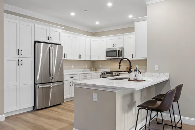 $419,900 | 10100 South Willow Street, Unit 107, Manchester, NH 03109