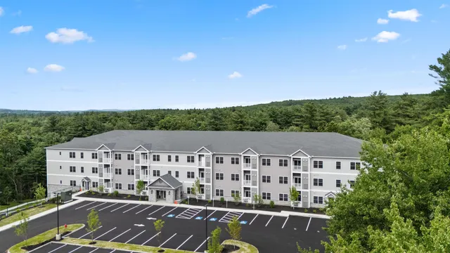 $419,900 | 10100 South Willow Street, Unit 107, Manchester, NH 03109