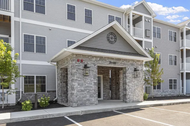 $419,900 | 10100 South Willow Street, Unit 107, Manchester, NH 03109