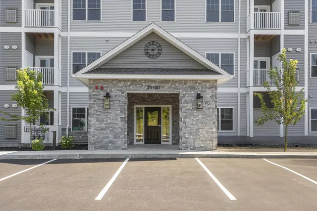 $419,900 | 10100 South Willow Street, Unit 107, Manchester, NH 03109