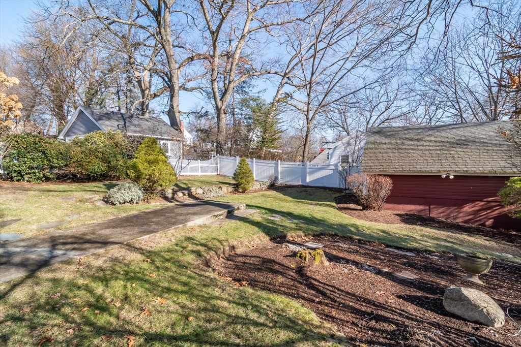 5 Hillcrest Road Framingham, MA 01702 - Photo 27 of 30 a view of a yard with an house