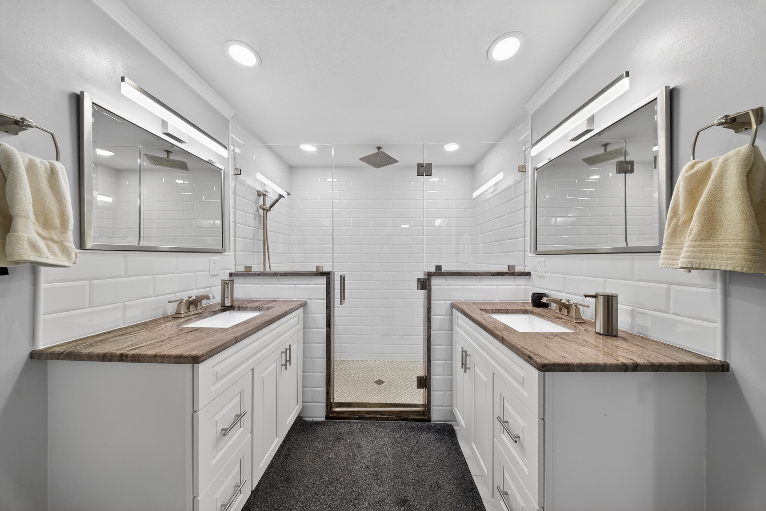 1879 Southeast Madison Street Stuart, FL 34997 - Photo 22 of 41 DSC07580