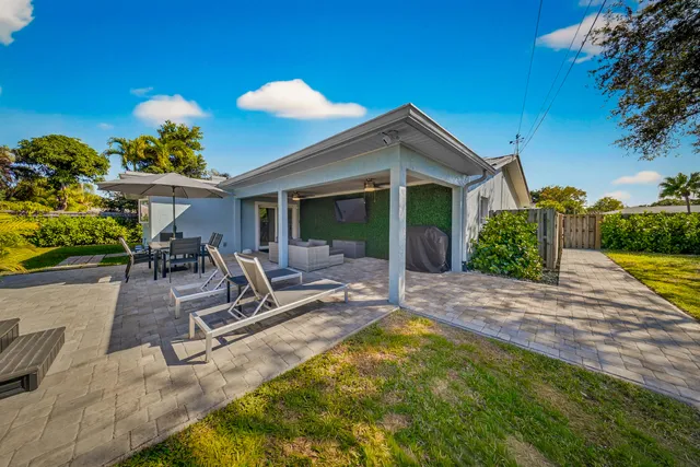 $549,000 | 1879 Southeast Madison Street, Stuart, FL 34997