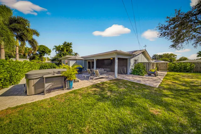 $549,000 | 1879 Southeast Madison Street, Stuart, FL 34997