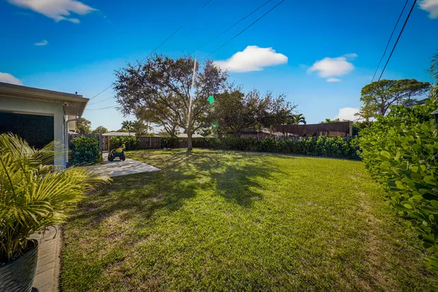 $549,000 | 1879 Southeast Madison Street, Stuart, FL 34997
