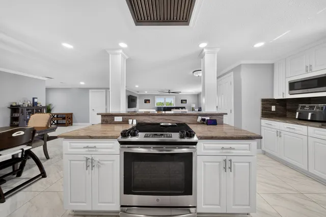 $549,000 | 1879 Southeast Madison Street, Stuart, FL 34997