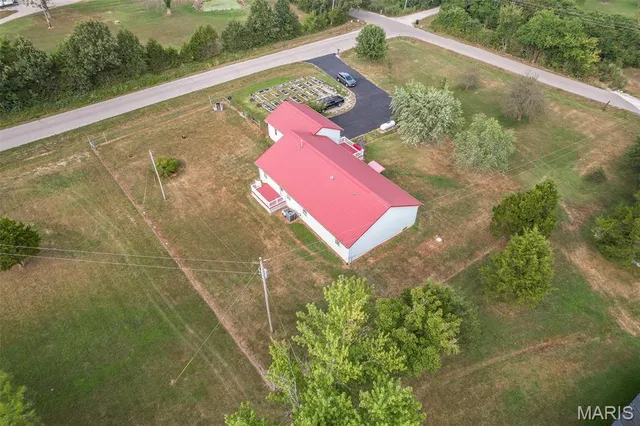 $344,900 | 22948 Gardner Road, Lebanon, MO 65536