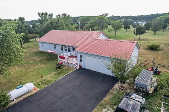 $344,900 | 22948 Gardner Road, Lebanon, MO 65536