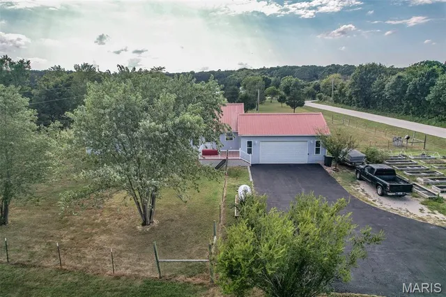 $344,900 | 22948 Gardner Road, Lebanon, MO 65536