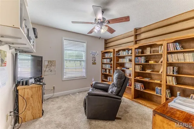 $344,900 | 22948 Gardner Road, Lebanon, MO 65536