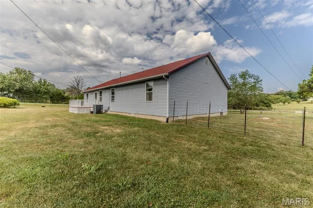 $344,900 | 22948 Gardner Road, Lebanon, MO 65536