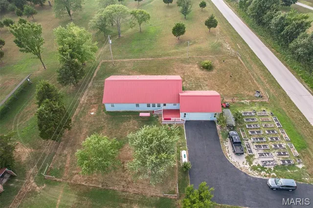 $344,900 | 22948 Gardner Road, Lebanon, MO 65536