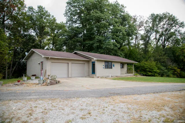 $229,900 | 1347 East County Road 500 South, Carlisle, IN 47838