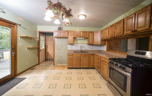 $229,900 | 1347 East County Road 500 South, Carlisle, IN 47838