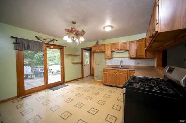 $229,900 | 1347 East County Road 500 South, Carlisle, IN 47838