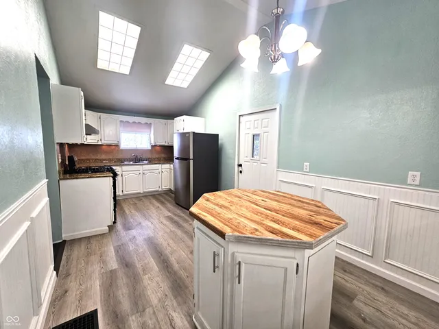 $1,950 | 2530 Lincoln Street, Anderson, IN 46016