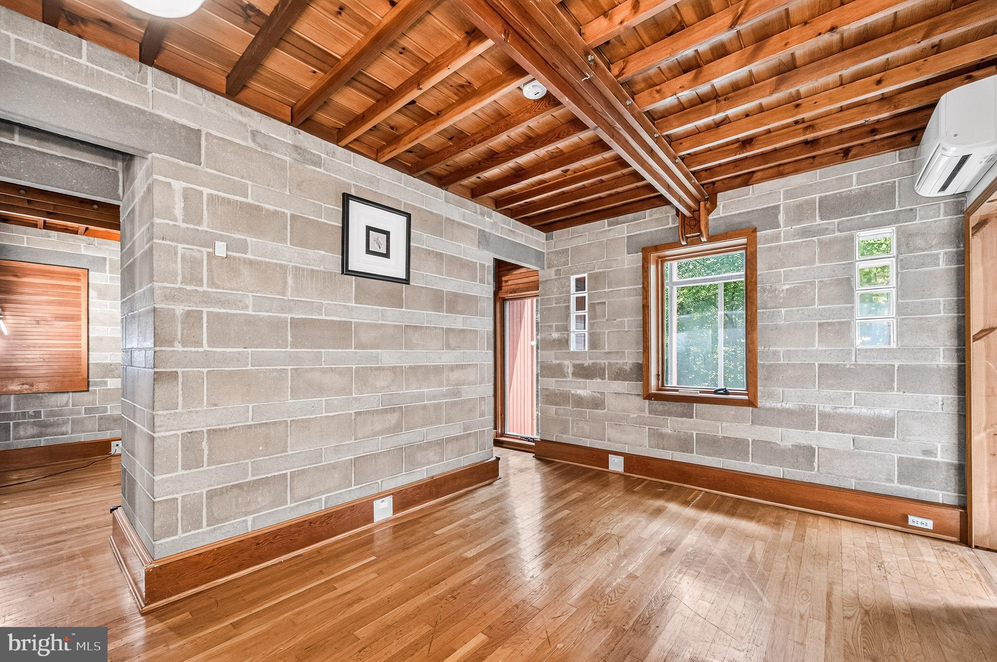 10817 Cross School Road Reston, VA 20191 - Photo 38 of 89 Sibling Bedroom 2