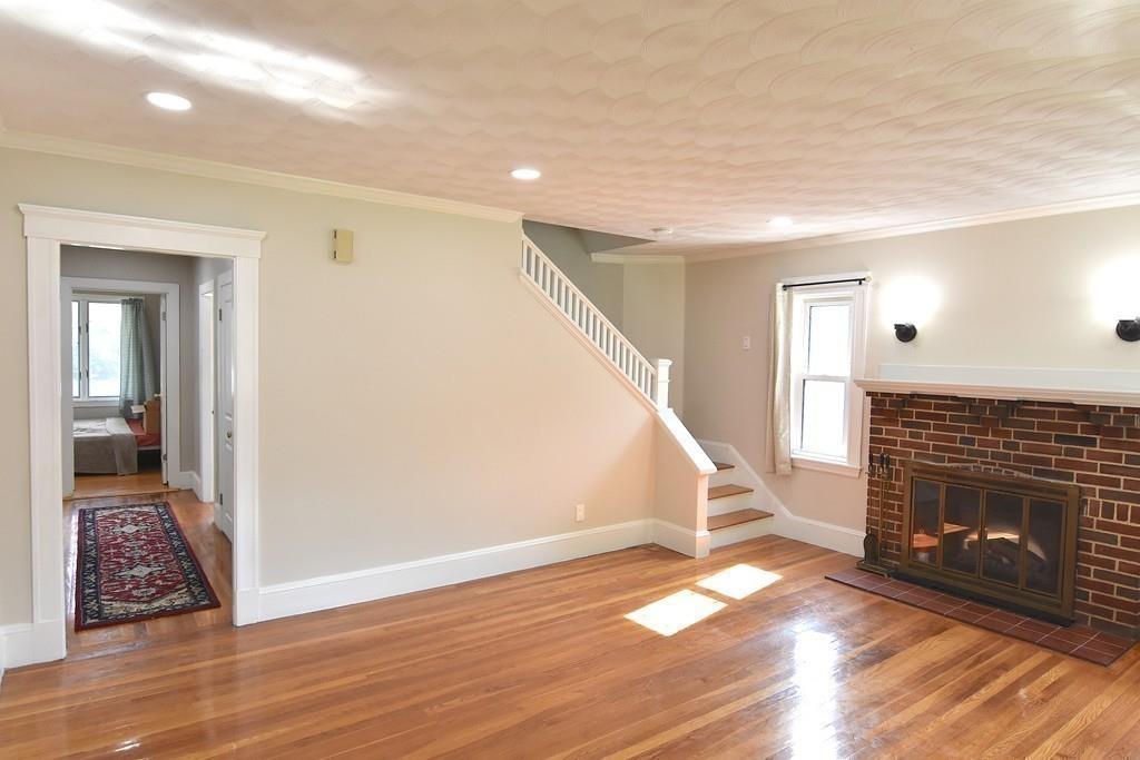 186 East Border Road Malden, MA 02148 - Photo 5 of 35 Gallery Image 5