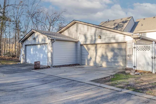 $415,000 | 7053 Sunnywood Drive, Nashville, TN 37211