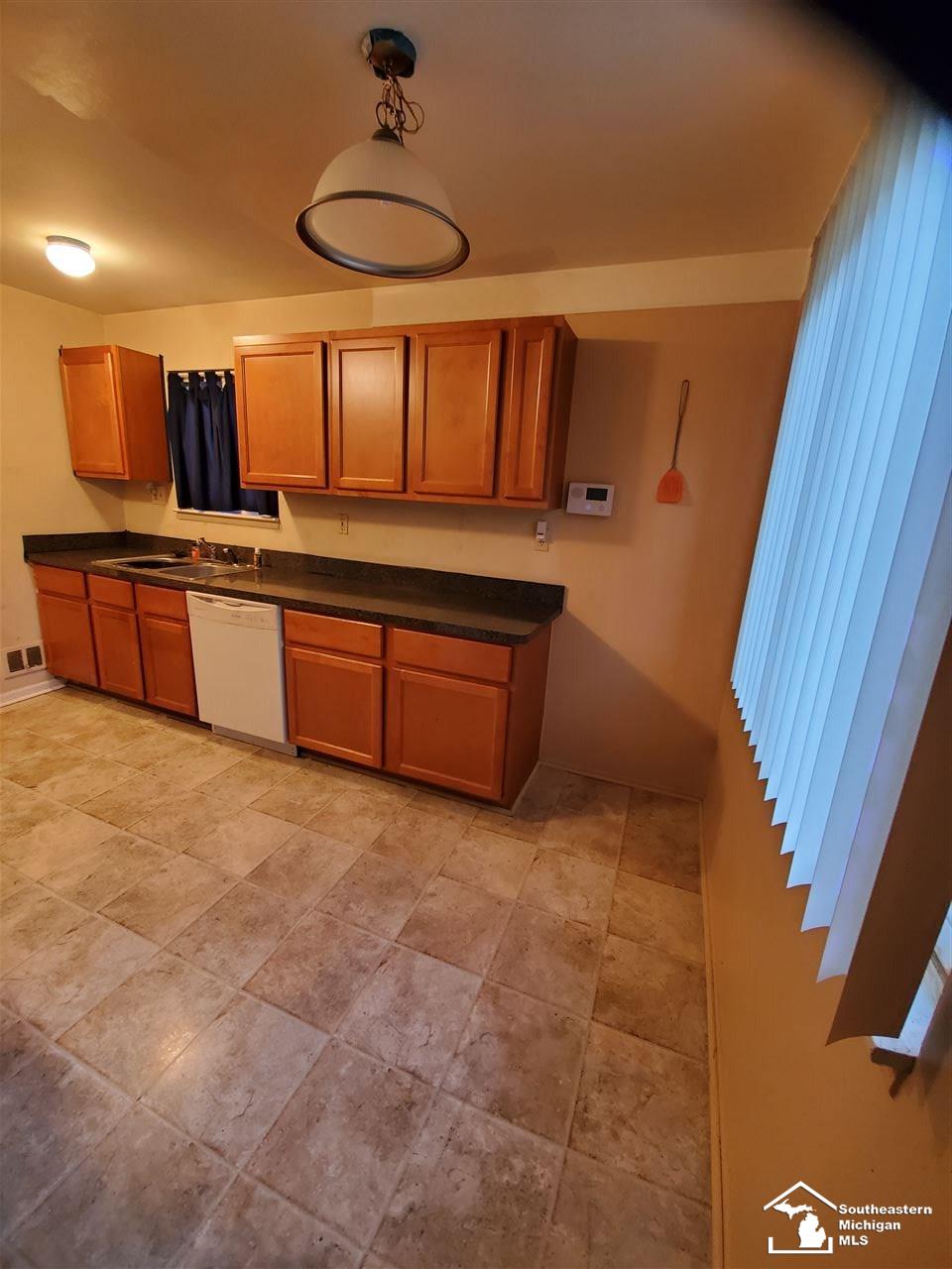 26110 Superior Road Taylor, MI 48180 - Photo 16 of 30