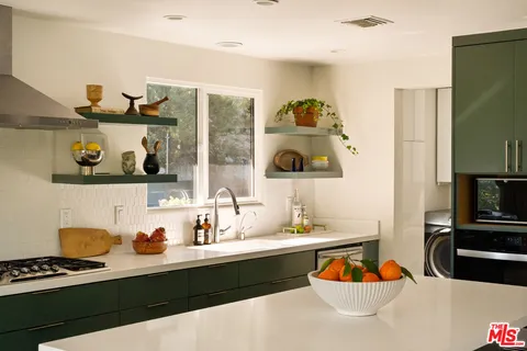 $1,649,000 | 1741 Golf Club Drive, Glendale, CA 91206