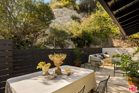 $1,649,000 | 1741 Golf Club Drive, Glendale, CA 91206