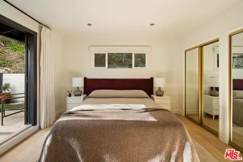 $1,649,000 | 1741 Golf Club Drive, Glendale, CA 91206