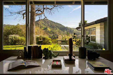 $1,649,000 | 1741 Golf Club Drive, Glendale, CA 91206