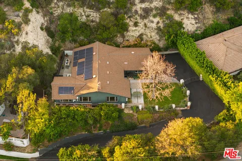 $1,649,000 | 1741 Golf Club Drive, Glendale, CA 91206