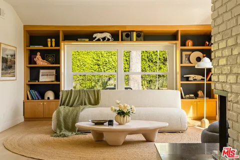 $1,649,000 | 1741 Golf Club Drive, Glendale, CA 91206