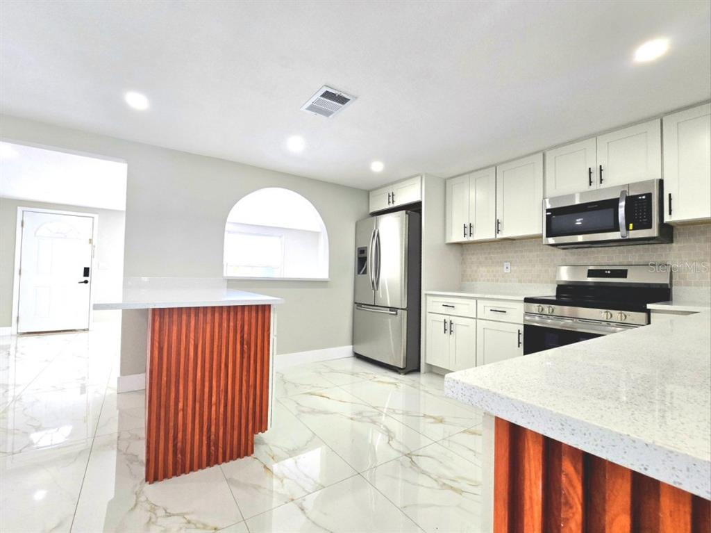 7715 Cherrytree Lane New Port Richey, FL 34653 - Photo 4 of 15 Gallery Image 4