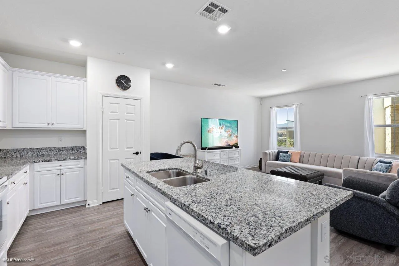 363 Fitzpatrick Road, Unit 102 San Marcos, CA 92069 - Photo 6 of 24 Gallery Image 6