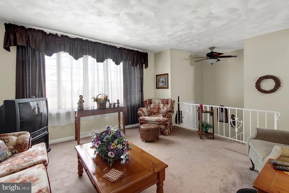 620 Norman Road York, PA 17406 - Photo 3 of 32 Gallery Image 3