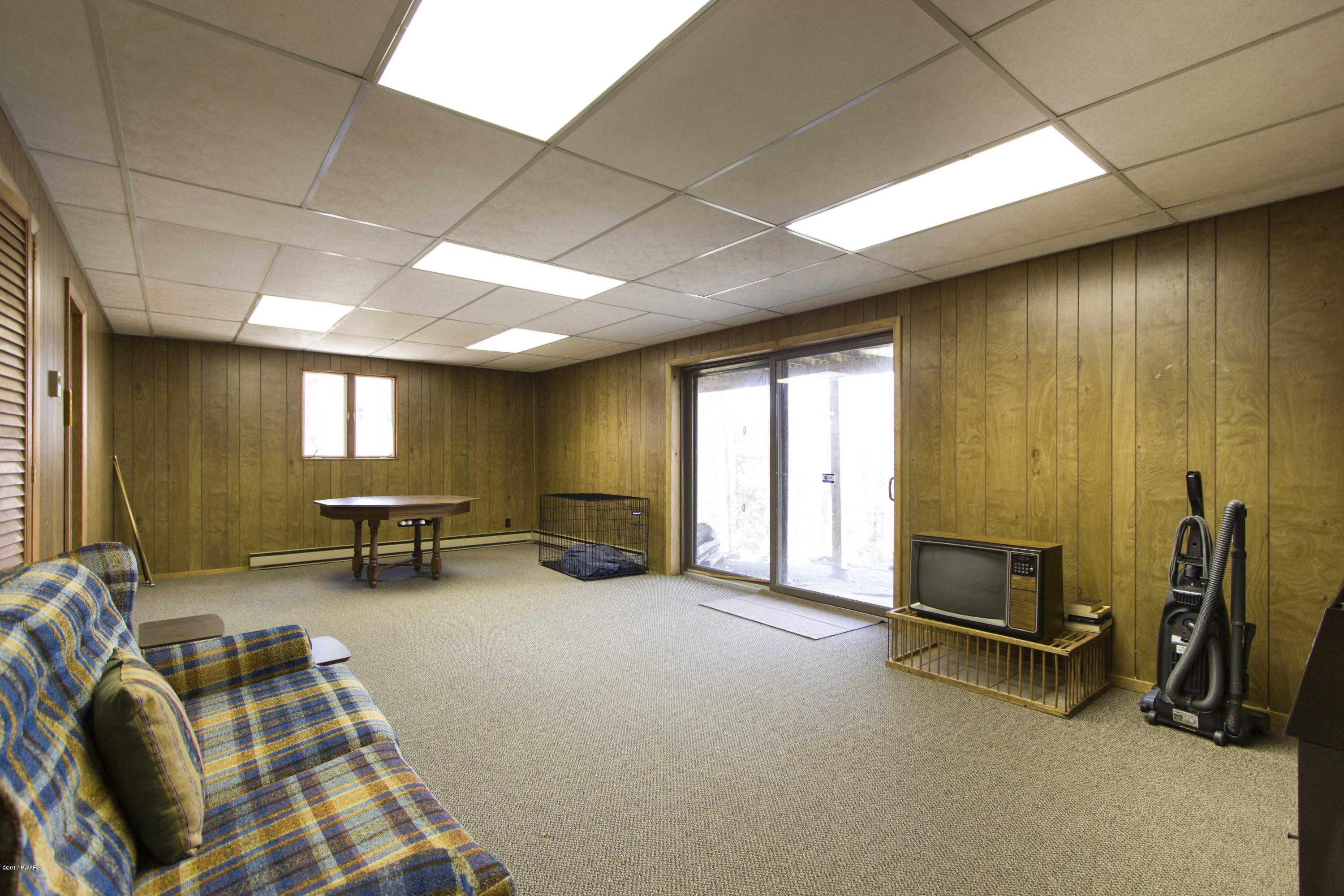 109 Doe Run Road Greentown, PA 18426 - Photo 27 of 34