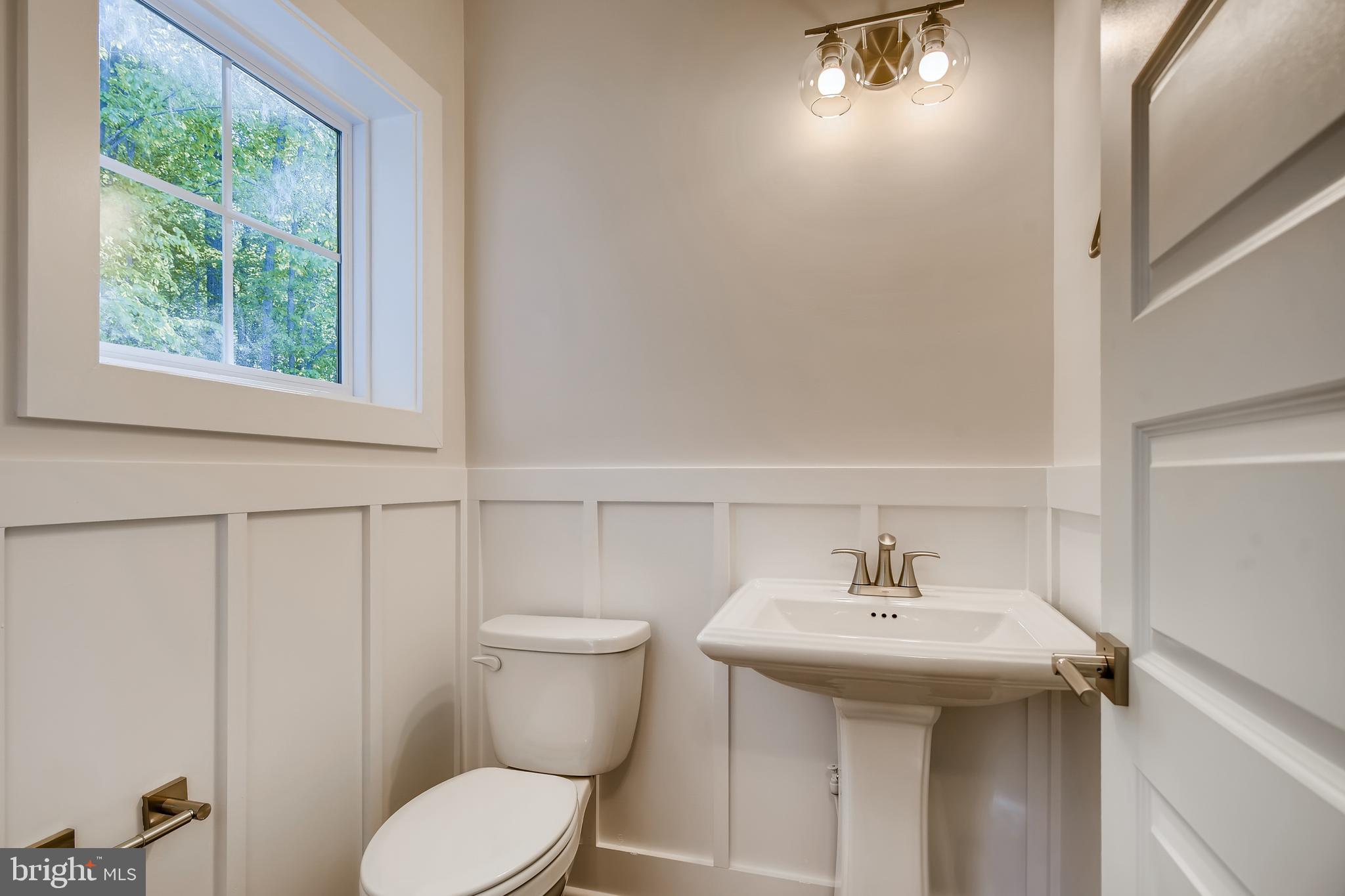 1215 B Providence Road Towson, MD 21286 - Photo 4 of 27 Convenient Main Level Powder Room