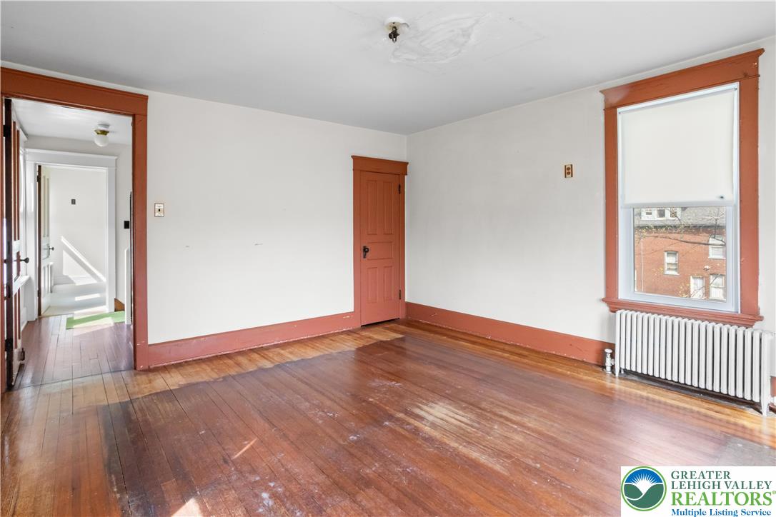 325 West Center Street Nazareth, PA 18064 - Photo 22 of 44