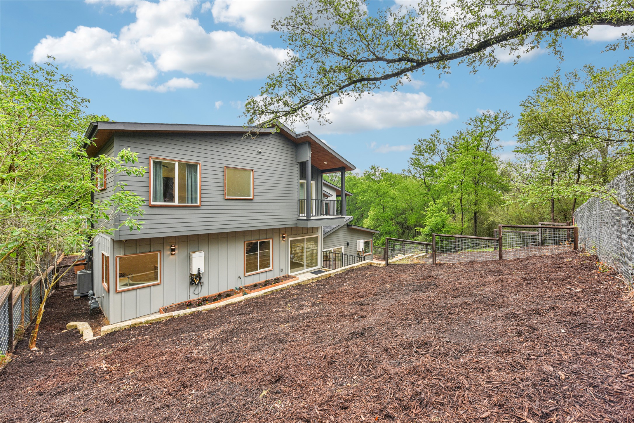 3607 Grant Street, Unit A Austin, TX 78721 - Photo 31 of 40 a house view with a garden space