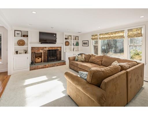 7 Minuteman Road Hingham, MA 02043 - Photo 9 of 24 Gallery Image 9