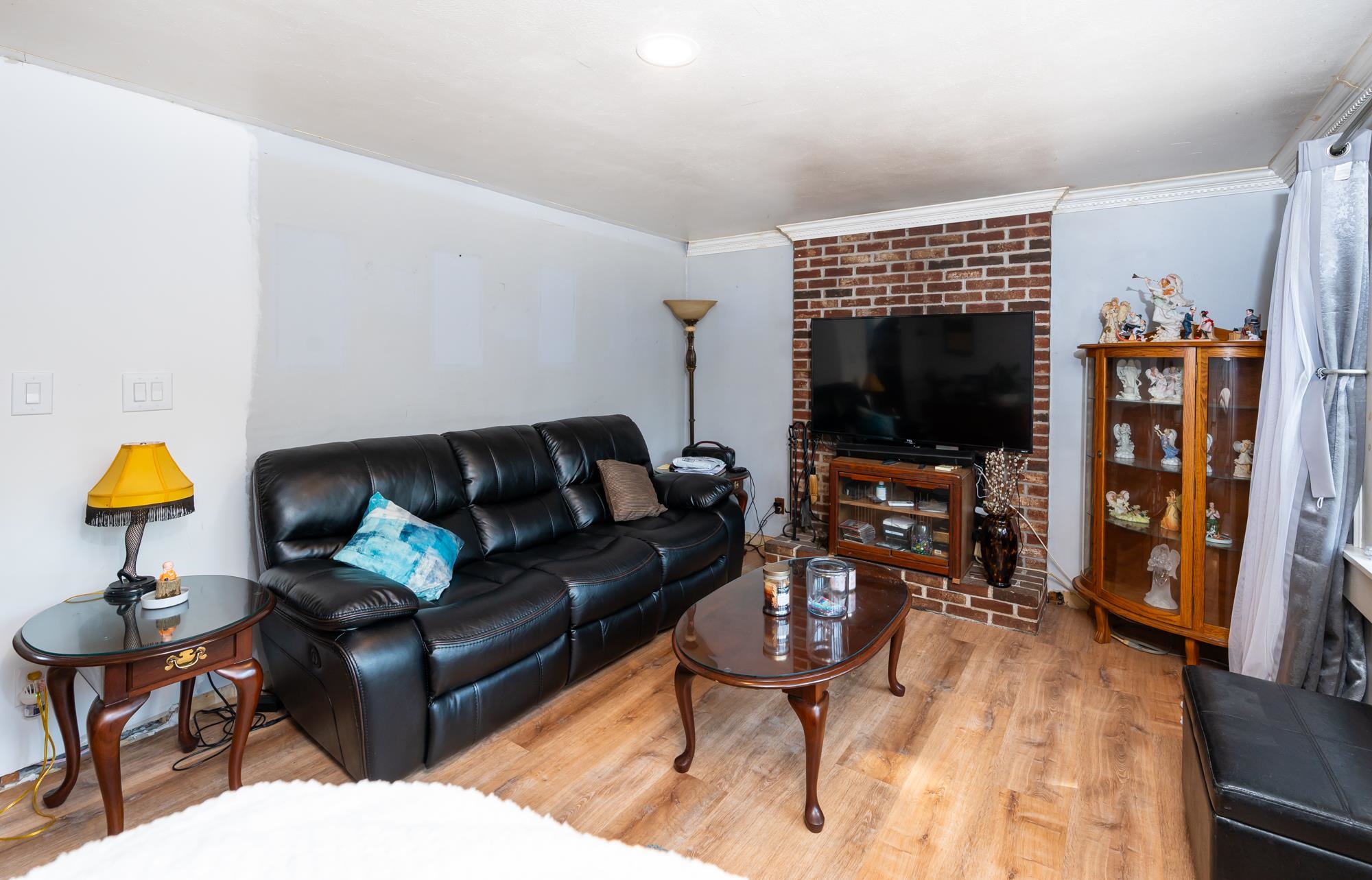 165 Old Gage Hill Road Pelham, NH 03076 - Photo 4 of 44 Gallery Image 4