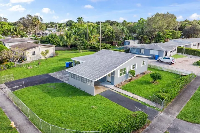 $455,000 | 4685 Southwest 33rd Drive, West Park, FL 33023