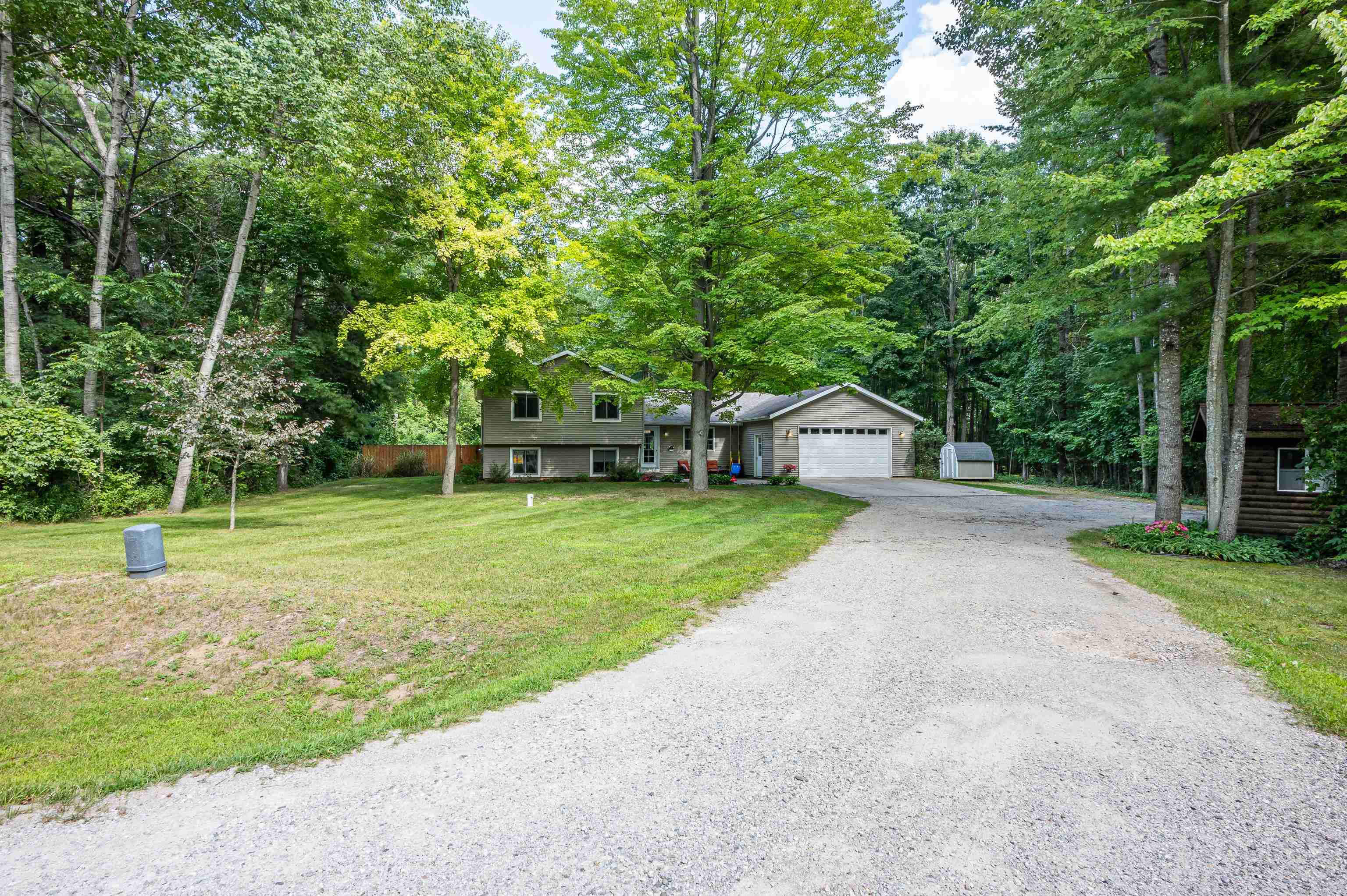 1124 Wiggins Lake Road Gladwin, MI 48624 - Photo 4 of 73