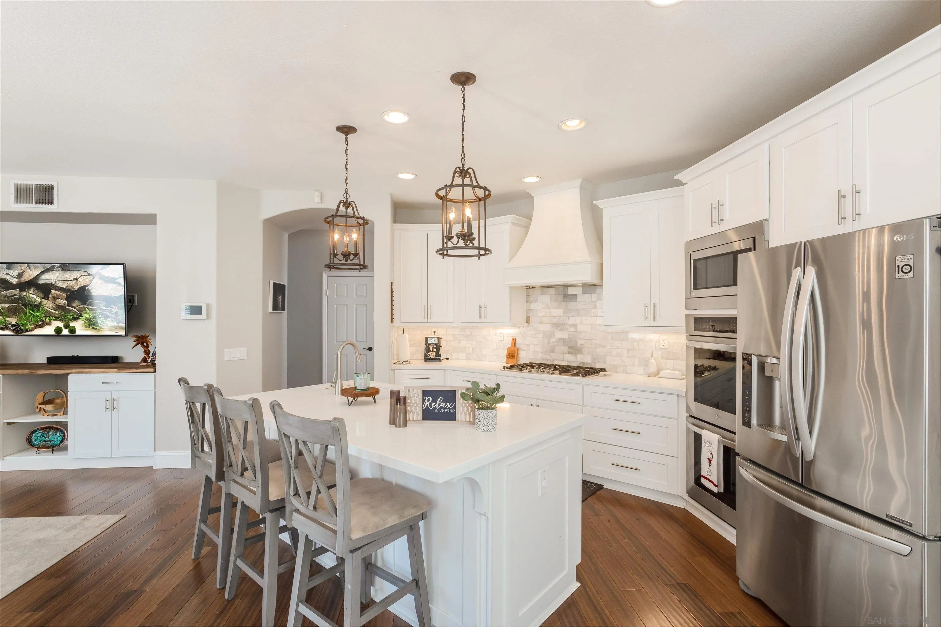 45948 Via La Colorada Temecula, CA 92592 - Photo 6 of 41