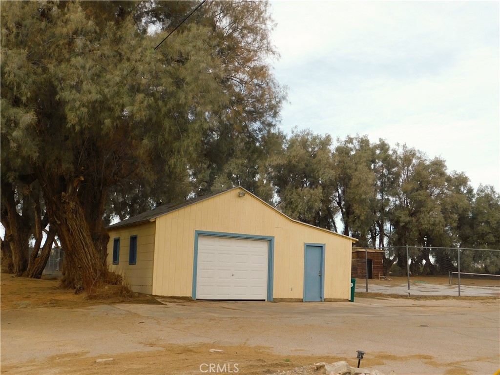 4488 Adobe Road Twentynine Palms, CA 92277 - Photo 2 of 17